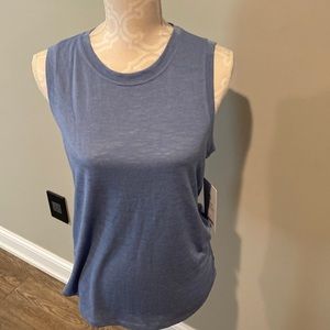 Athleta top